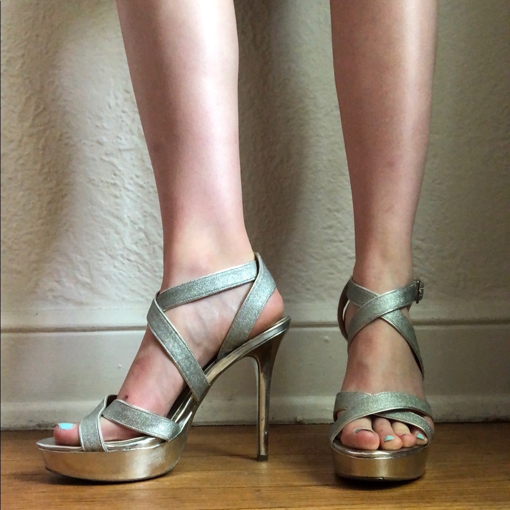 Nina New York silver pumps, size 9